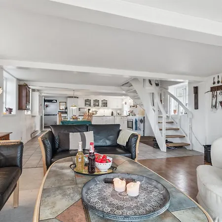 度假居 Bena - 2km From The Sea By Interhome