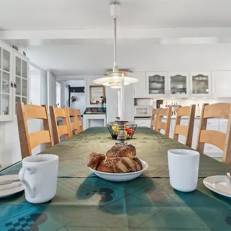 Bena - 2km From The Sea By Interhome *